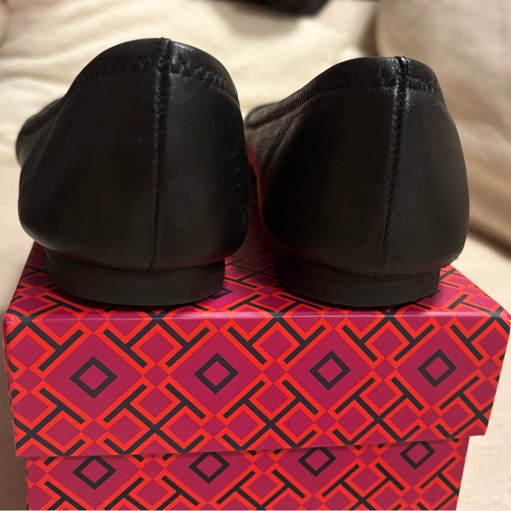 Tory Burch Black Reva flats size 7 - Picture 4 of 6